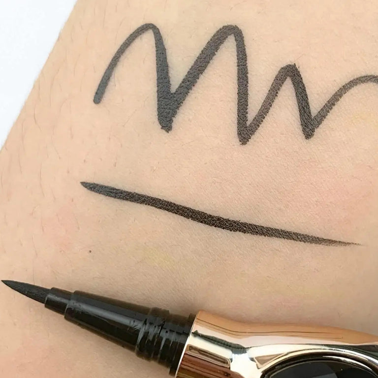 BOLD ENOUGH EYELINER