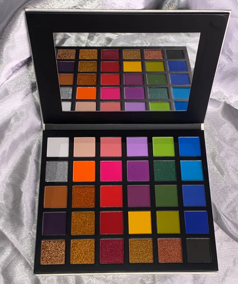 Bold ‘n Vibrant Eyeshadow palette
