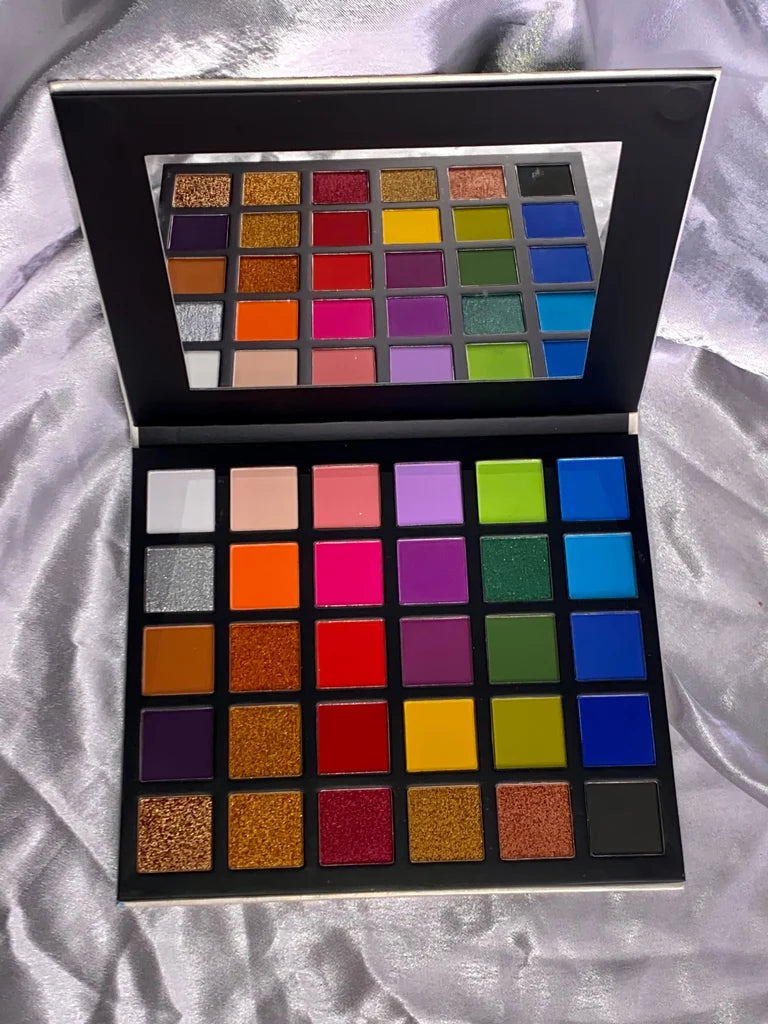Bold ‘n Vibrant Eyeshadow palette